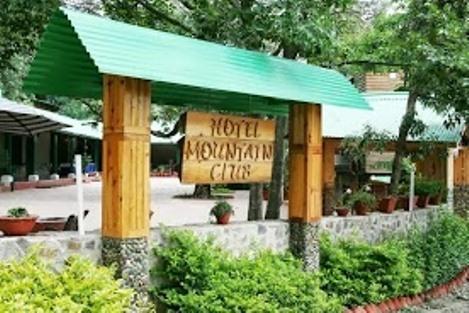 Mountain Club Hotel Bhimtal Exterior photo